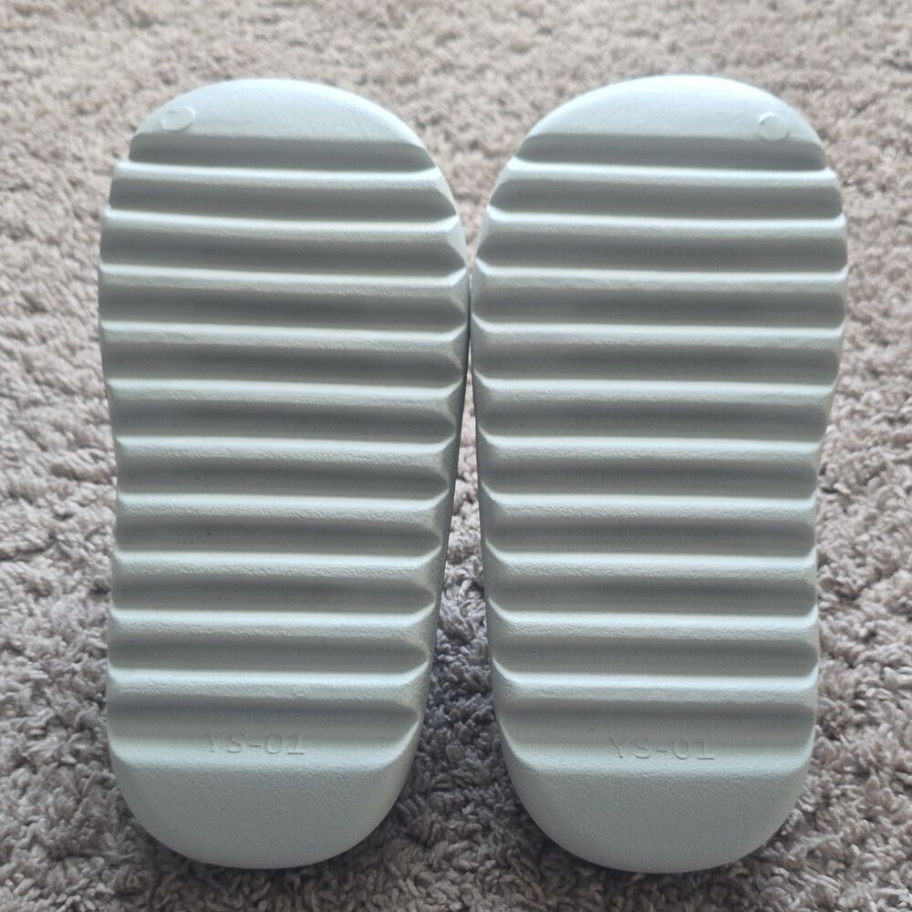 Yeezy YS-01 Slides, CREAM, SIZE 6 - Picture 3 of 4